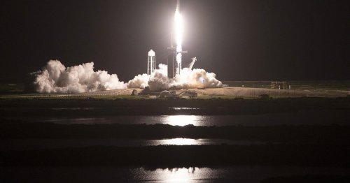 SpaceX makes history with first all-civilian spaceflight
