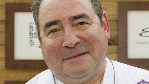 Emeril Lagasse's Favorite Snack Food Is A Cult Classic Potato Chip Brand