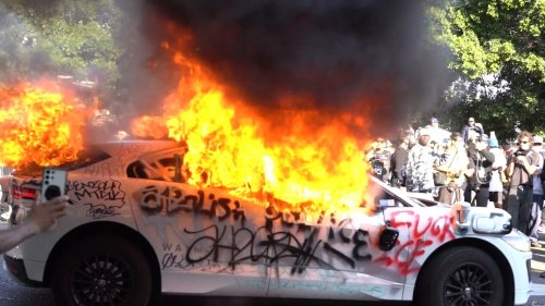 US: Anti-ICE Protests in DTLA turn violent