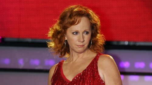 Reba McEntire Called Out For Excess Plastic Surgery By Boyfriend Rex Linn?