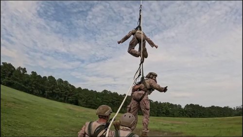 US: Seven Soldiers Lifted Into The Sky Hanging From Helicopter In Shocking Video