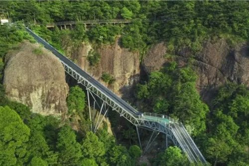 A giant mountain escalator could change hiking forever
