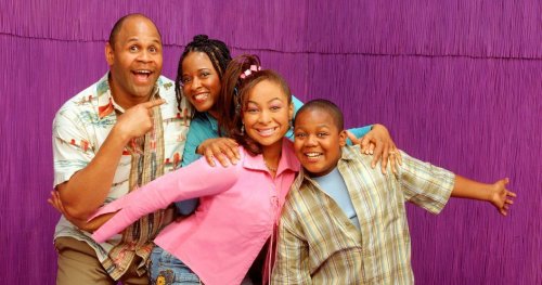 Fans are rallying for this 'That's So Raven' star after serious hospitalization