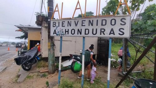 Honduras: Migrants leave for home amid US immigration policy changes