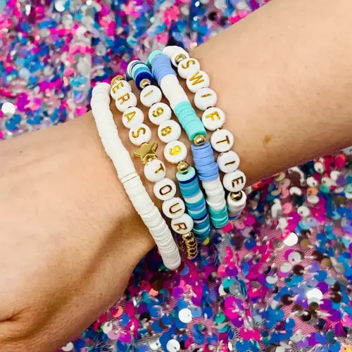 Go back to the 90s with Taylor Swift-inspired crafts