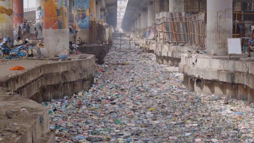 Lagosians cry out over ban of single-use plastics
