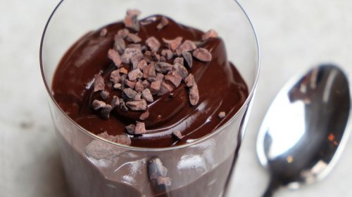 Mousse Vs. Pudding: What's The Difference?