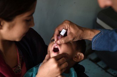 By tracing cellphones, Pakistan makes inroads in war against polio