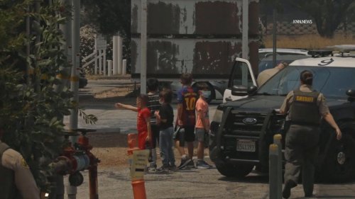 US, Los Angeles: Santa Clarita Pointe Fire Prompts School Evacuations Part 2.