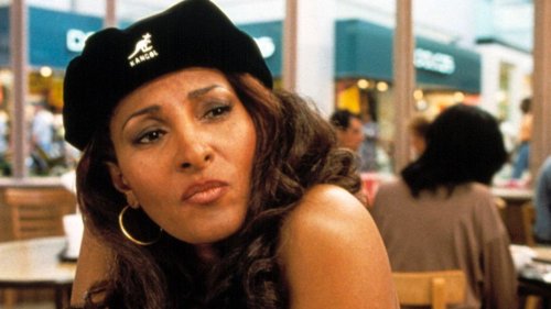 Quentin Tarantino Doesn't Consider Jackie Brown Part Of His Cinematic Universe