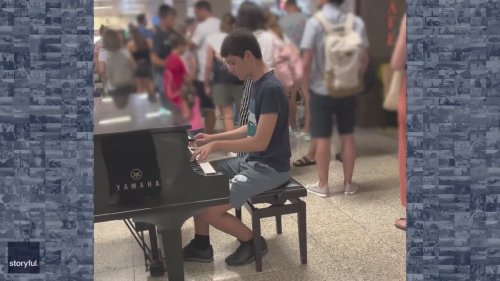 Young Pianist Uses Flight Delay to Play Jazzy Notes on Airport Piano