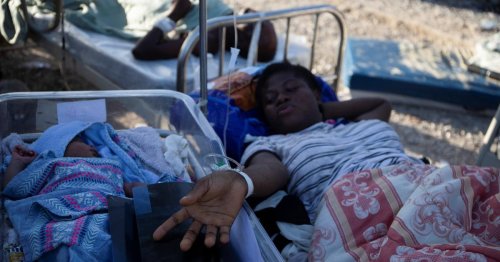 Survivors of deadly Haiti earthquake overwhelm its hospitals