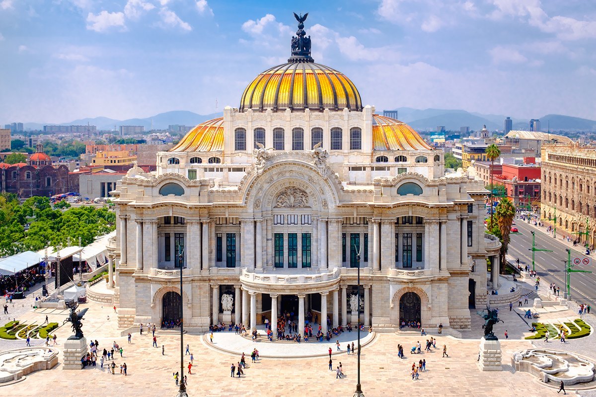 THE 22 MOST FAMOUS OPERA HOUSES IN THE WORLD