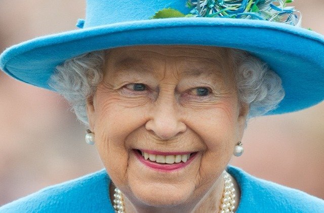 The One Surprising Thing The Queen Refuses To Eat