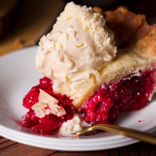 6 Raspberry Desserts to Welcome Spring
