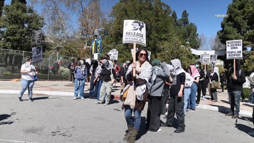 US, Los Angeles: Westwood Palestine Protestors Gather Outside UCLA Luskin Hotel