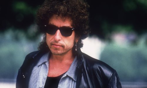 Bob Dylan sells treasure trove of lyrics and poems to university for millions