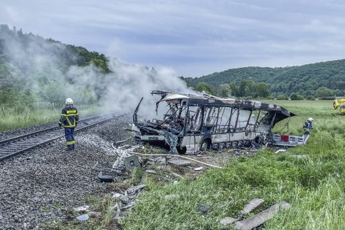 Several injured in train, bus collision in southern Germany