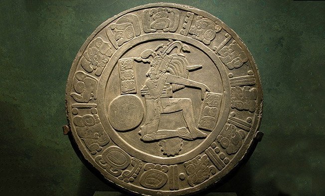 Les Mayas : grandeur et déclin d'une civilisation