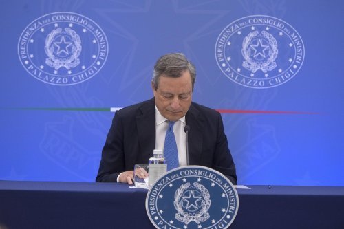 Dimissioni Draghi: il punto sulla crisi di governo cover image
