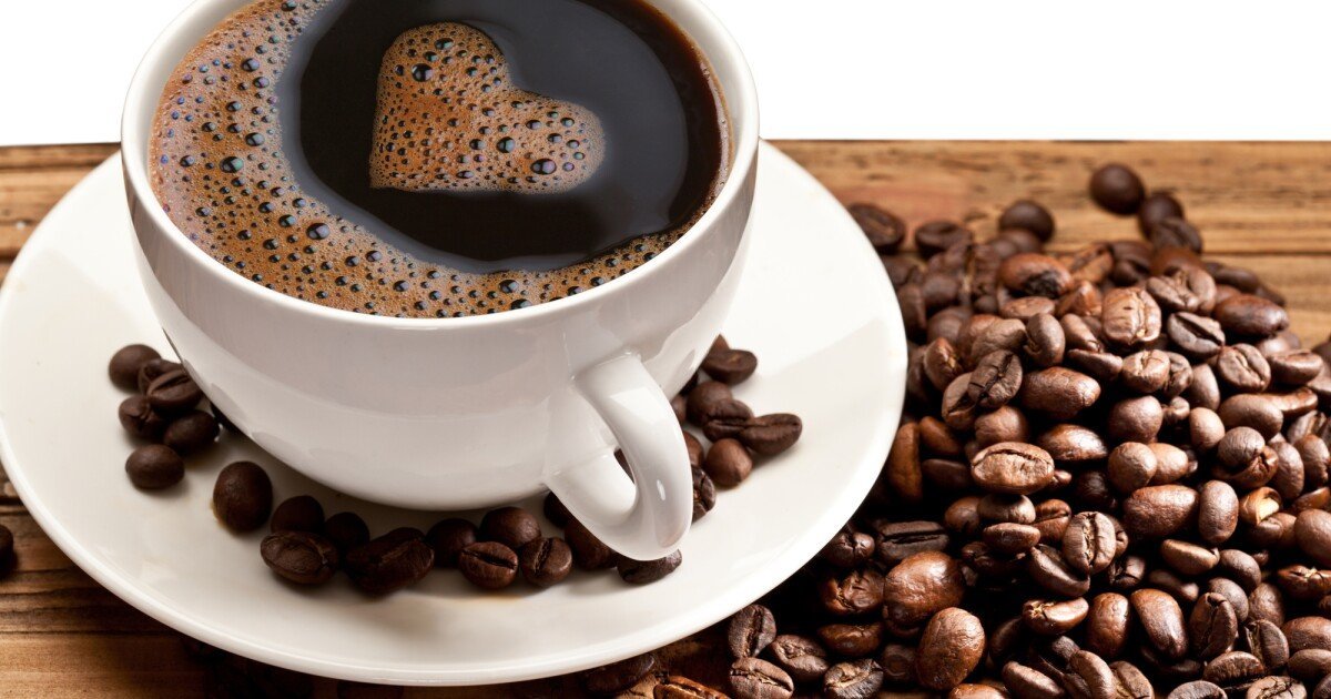 How adding some milk to your coffee may enhance its health benefits