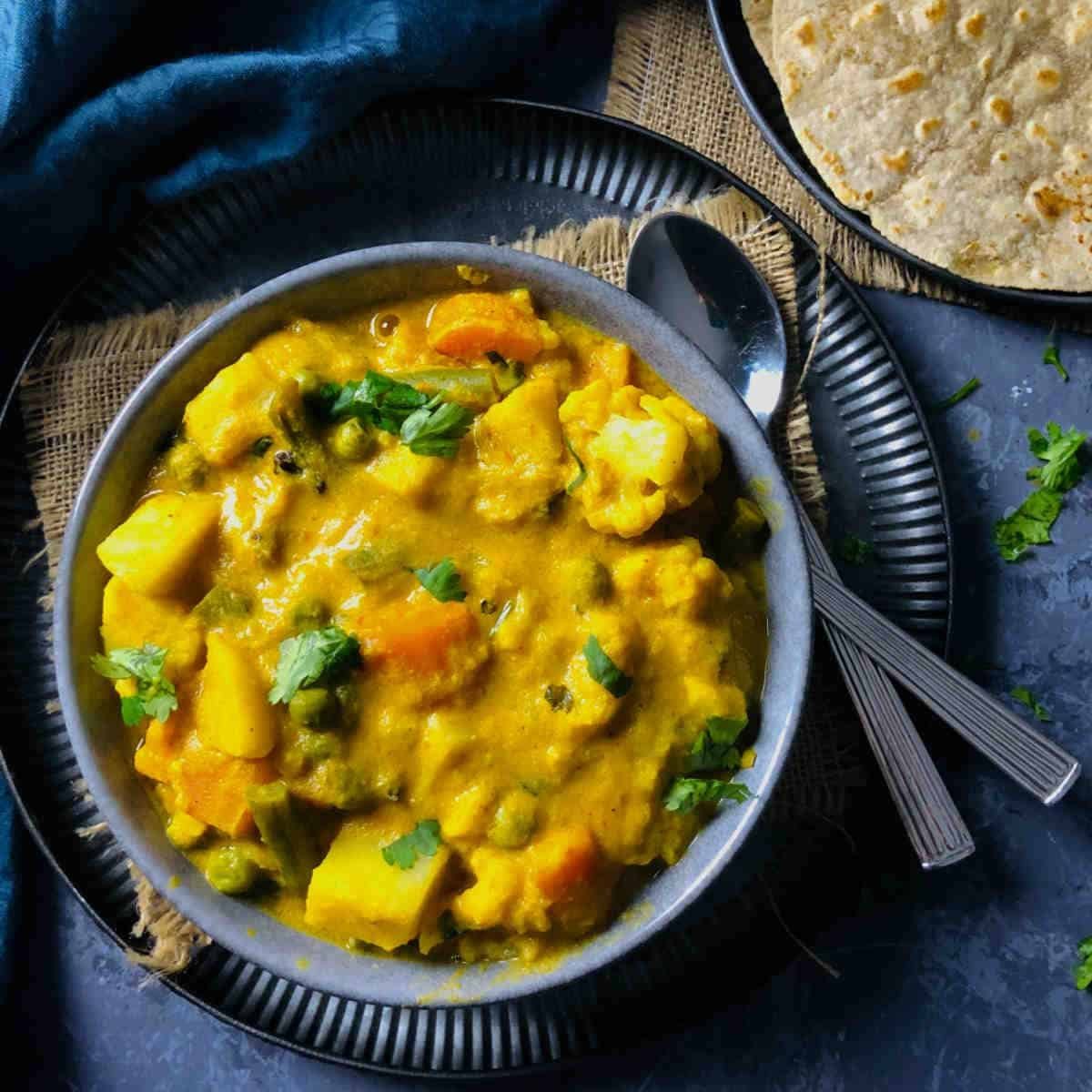 Simply Spectacular: Easy Vegetable Korma