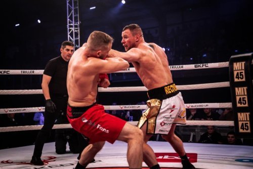 Magazine - BOXING NEWS