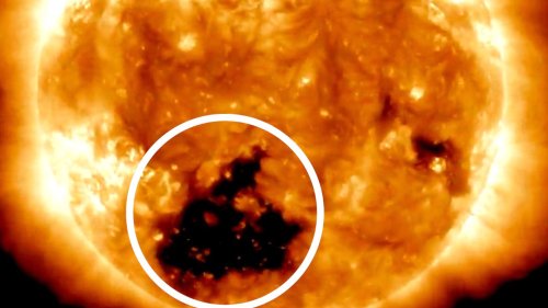 Giant Sunspot Predicted to Unleash Rare and Incredible Aurora Borealis All Across the Northern US