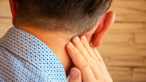 When You Don't Clean Your Ears Every Day, This Is What Happens