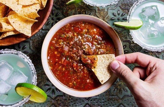 This Fresh Salsa Recipe Is A Game Changer For Taco Night