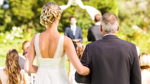 Bride sends dad plus-one for wedding and gets huge surprise (actually, three)