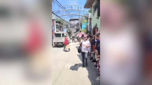 Philippines: Disgruntled baker stabs SEVEN colleagues to death at his own birthday party