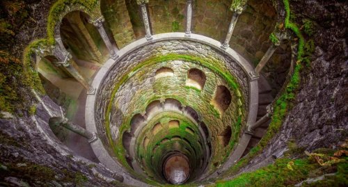 Quinta da Regaleira: The Palace With Tunnels & Underground Towers