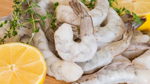The Absolute Best Way To Thaw Frozen Shrimp Without Ruining It