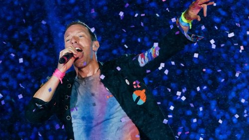 Coldplay’s Chris Martin brings 10-year-old fan on stage for birthday song