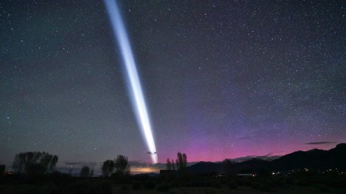 Space: Giant 'white streak' appears over multiple US states 