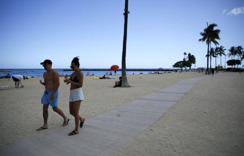 Pandemic-weary Americans plan for summer despite COVID surge – The Associated Press Pandemic-weary Americans plan for summer despite COVID surge – The Associated Press