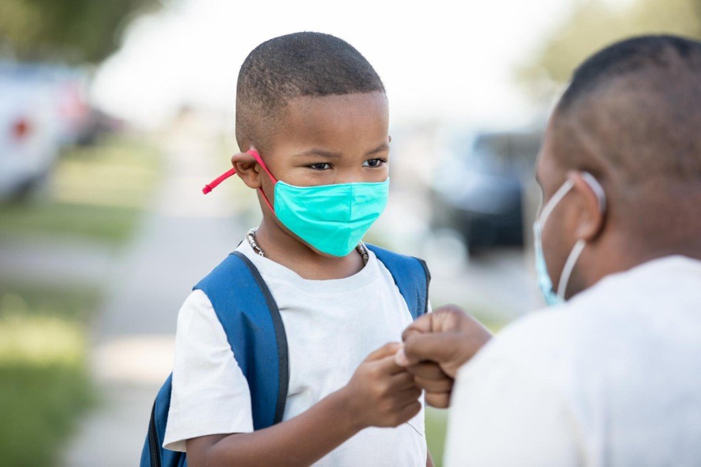 How to help kids cope with the pandemic as we head into winter