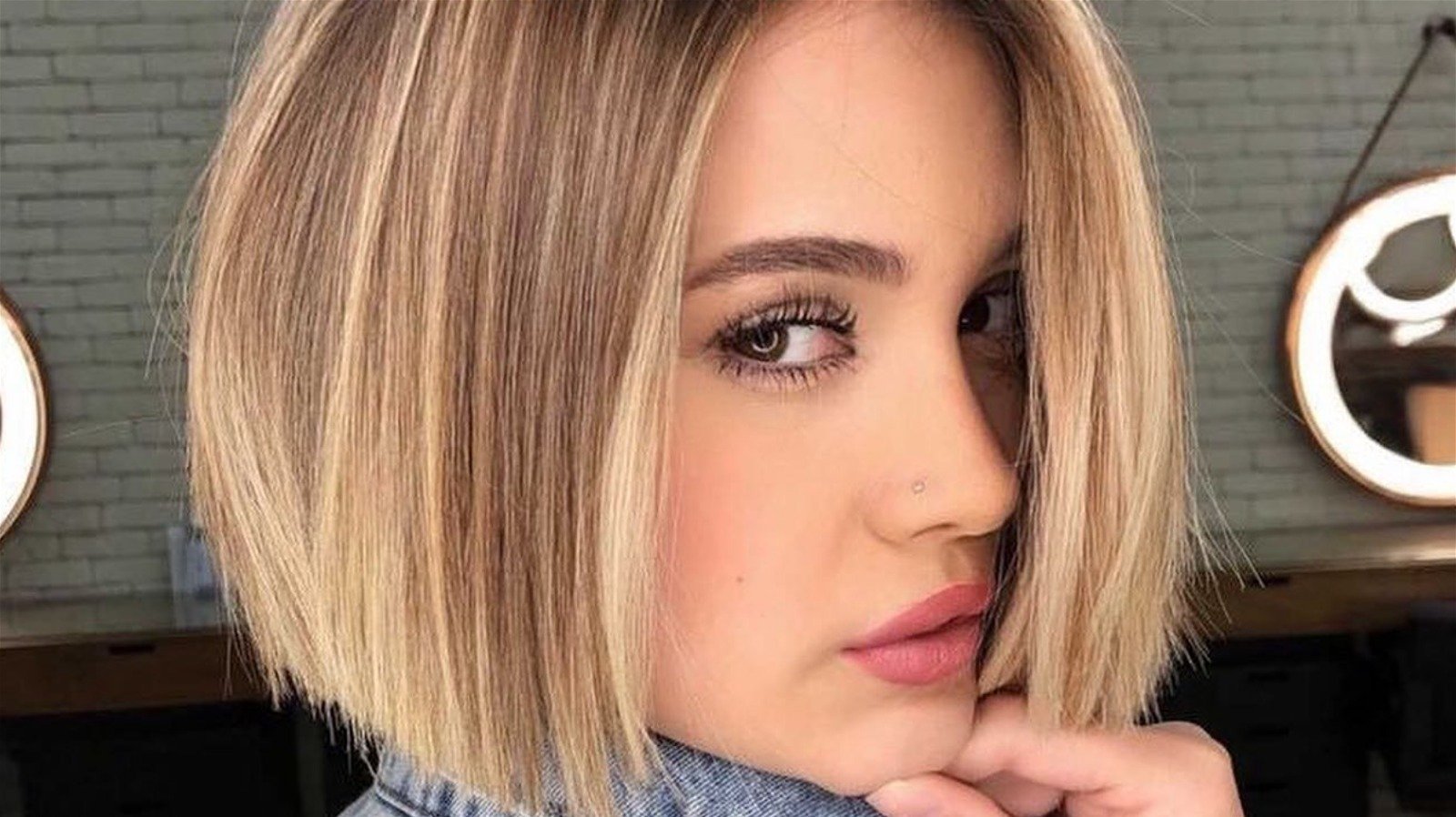 The '60s Stacked Haircut Is Officially Back (& Bringing Major Volume)   