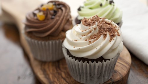 Turns Out We've Been Eating Cupcakes Wrong All Along