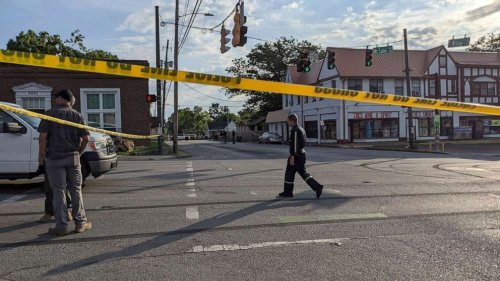 Weekend mass shootings erupt across US 
