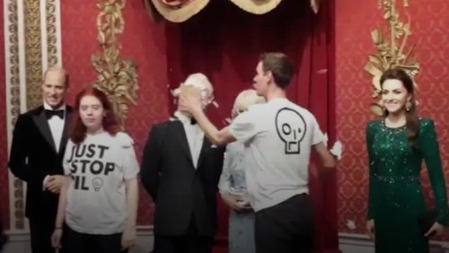 Activists to compensate Madame Tussauds over King waxwork cake stunt