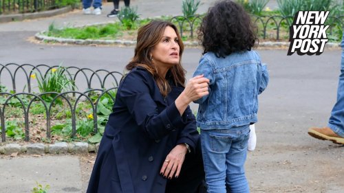 Mariska Hargitay helps lost child find her parent while filming 'Law and Order: SVU' in NYC