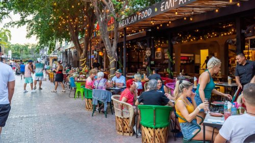 4 Mexican Restaurant Rules American Tourists Break Within The First 10 Minutes