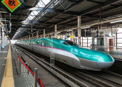 What Shocked An American About Riding the Japanese Bullet Train
