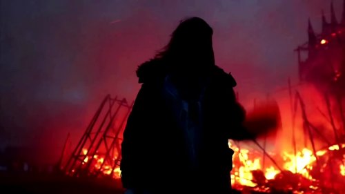 Russians set fire to wooden tower at festival