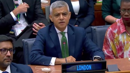 Sadiq Khan accuses ‘dithering’ Sunak of backtracking on climate commitments