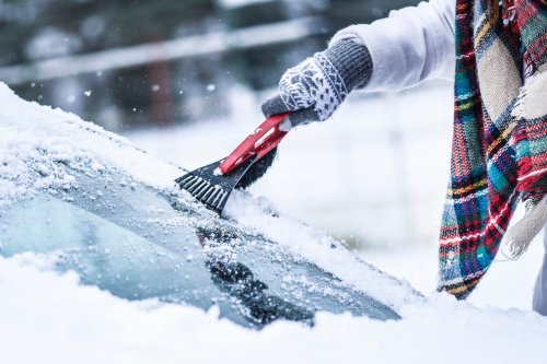 Tricks to Defrost, Defog and Clean Your Windshield