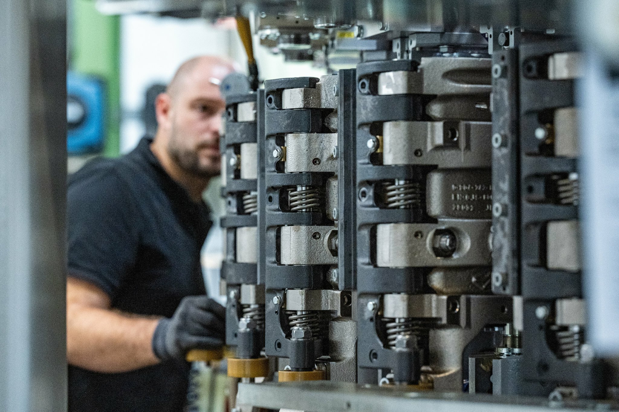 Gefahr der schleichenden Deindustrialisierung: Deutsche Industrie bestellt weniger Maschinen