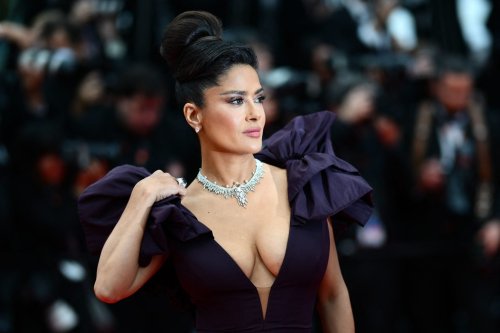 Salma Hayek praised for showing 'reality' when other celebs avoid it